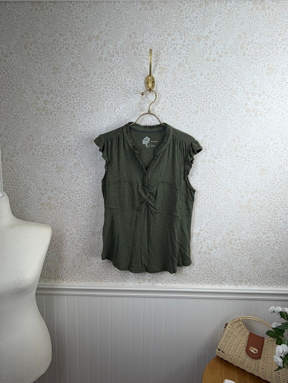 Pilcro by Anthropologie Olive Green Cotton Slub Knit Henley Top - Size - Small